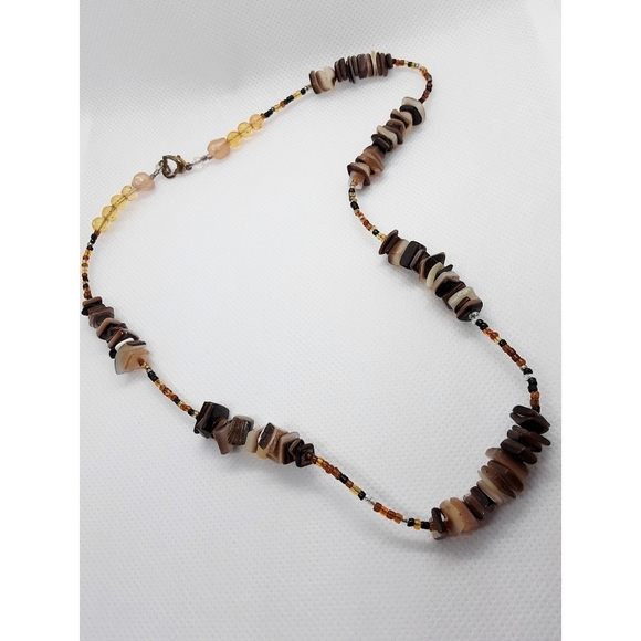 🥑Handmade Shell, Glass Seed Bead Necklace  18" - Picture 2 of 5